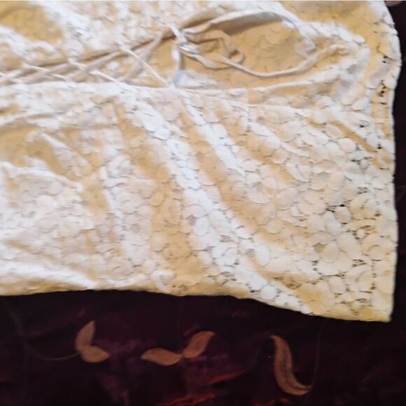 Twenty One Cream Ruffled Blouse with Cap Sleeves - Picture 3 of 16